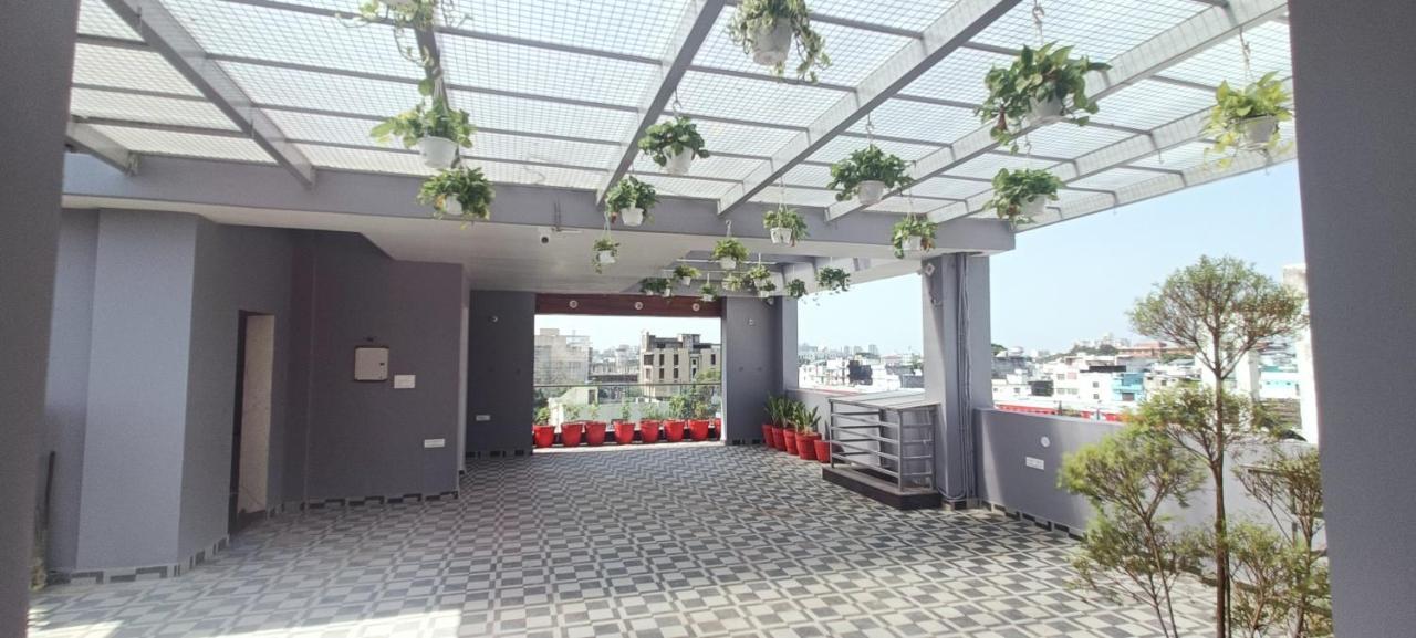 Hotel Royal Casa ラクナウ エクステリア 写真