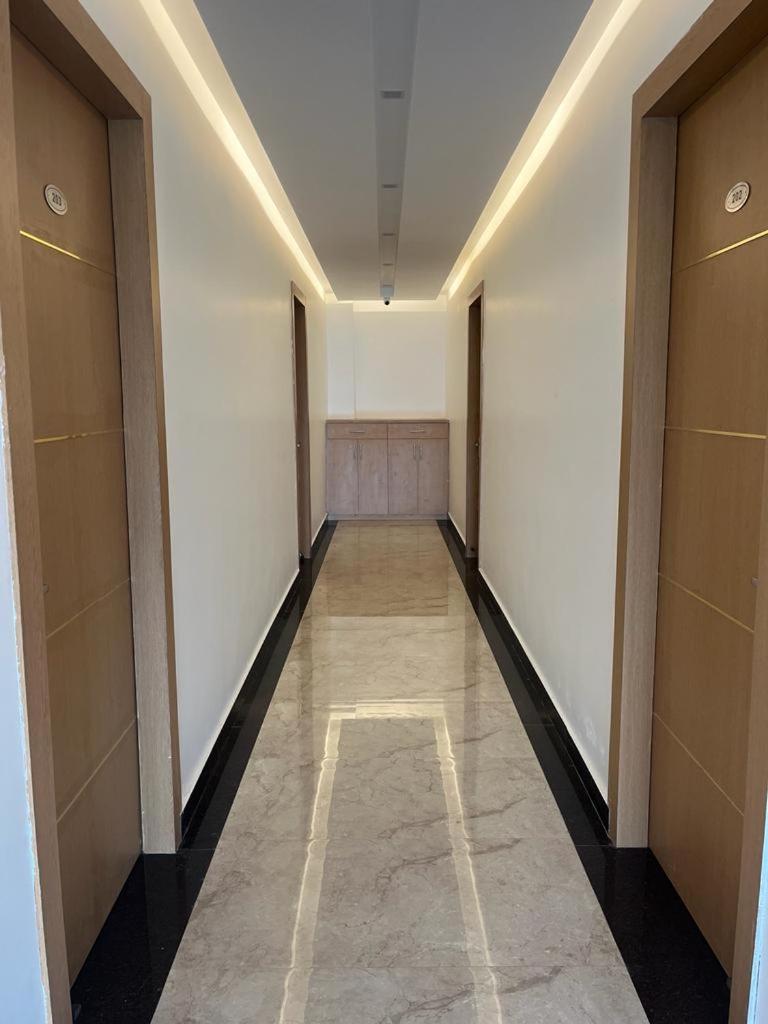 Hotel Royal Casa ラクナウ エクステリア 写真